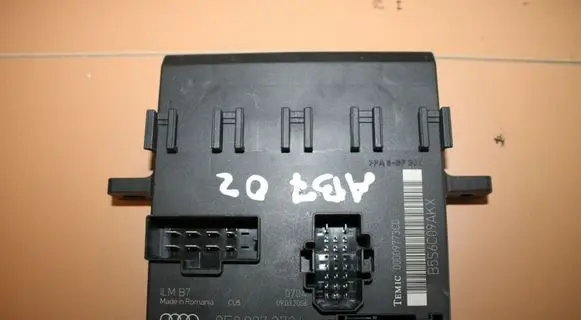 Audi A4 S4 B7 8E 8H Comfort/convenience module 8E0907279L