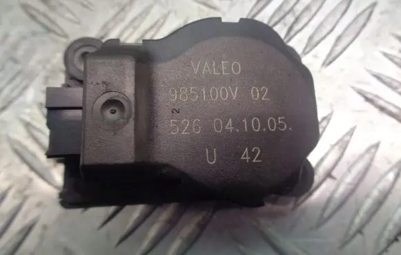Fiat Croma A/C air flow flap actuator/motor 985100V02