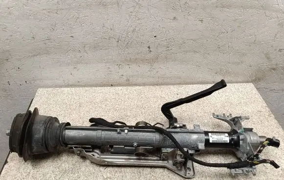 Steering wheel axle set