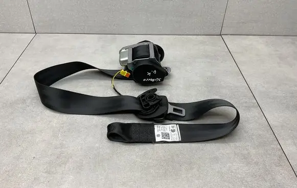 Volkswagen Scirocco Front seatbelt 1K8857705A