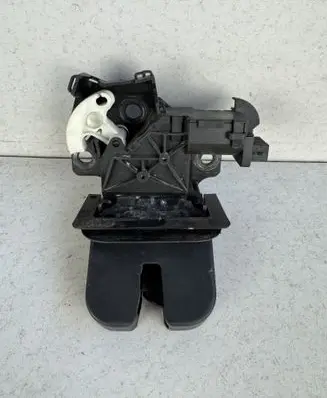 Audi A6 S6 C6 4F Tailgate/trunk/boot lock/catch/latch 8P4827505B