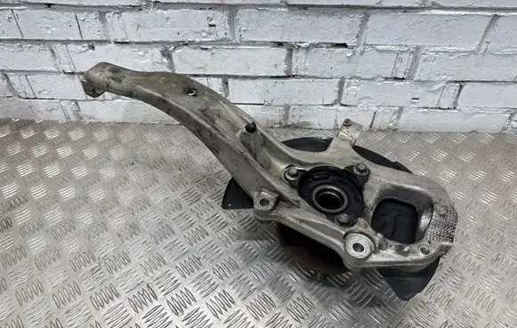 Front wheel hub spindle knuckle