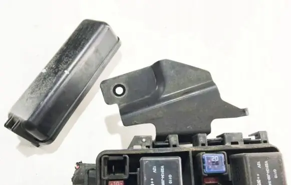 Mazda CX-7 Fuse module