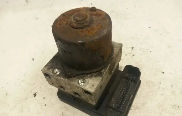 Renault Laguna II ABS Pump 00000886D4 YUU1C28015 10096014073