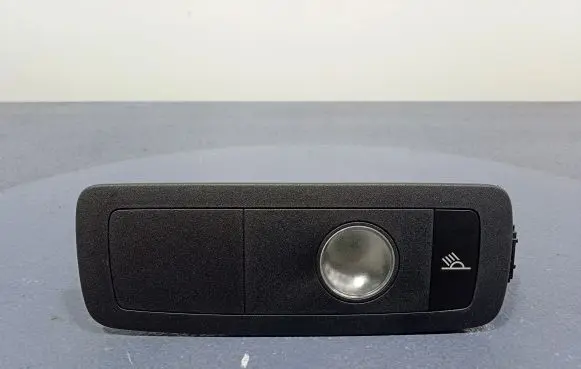 Volkswagen Touareg II Boot/trunk interior light 7P6947291T