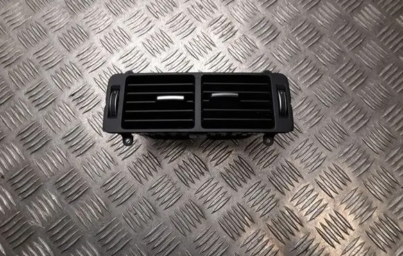 Land Rover Range Rover Sport L494 Rear air vent grill DK62046B31A