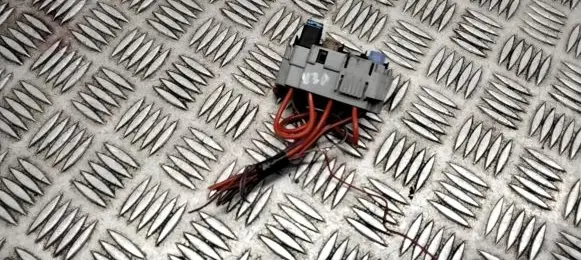 Volvo V70 Fuse module