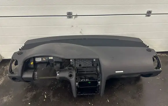 Audi Q7 4L Dashboard