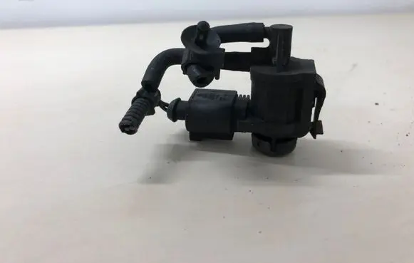 Seat Toledo III (5P) Turbo solenoid valve 1J0906283