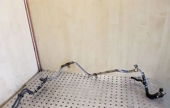 Volvo XC60 Fuel line pipe