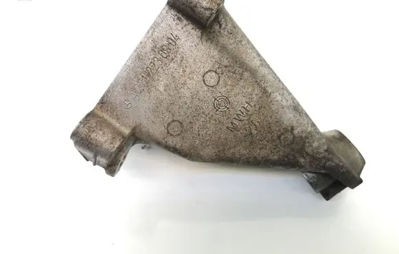 Mercedes-Benz E W211 Engine mounting bracket A2712230904