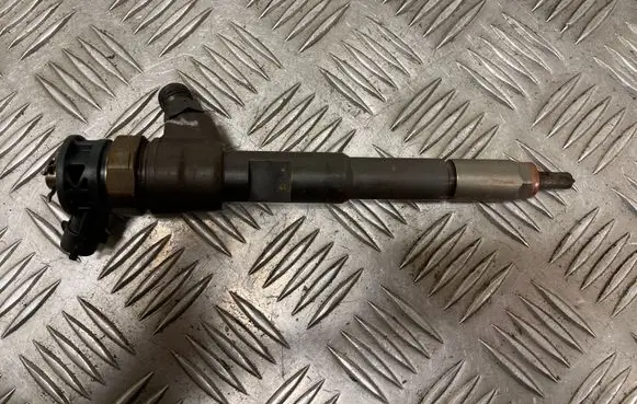 Mercedes-Benz Citan W415 Fuel injector H8201108033 0445110485