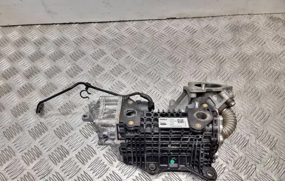 Ford Focus EGR valve cooler KV6Q9U443AE KW218004 460002