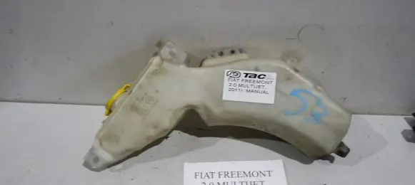Fiat Freemont Windshield washer fluid reservoir/tank