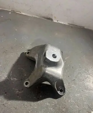 Porsche Macan (95B) Engine mounting bracket 95B199307A