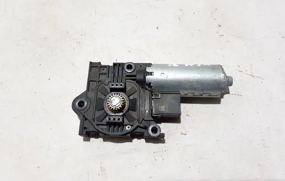 BMW X6 G06 Sunroof motor/actuator 1030661A