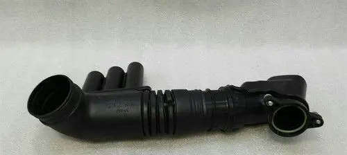 Audi A3 S3 8V Turbo air intake inlet pipe/hose 04E129651C