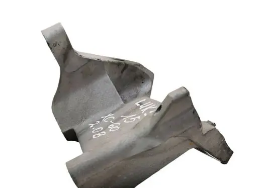 Volvo XC60 Engine mounting bracket 31330142