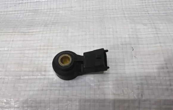 Alfa Romeo 147 Detonation knock sensor 0261231148