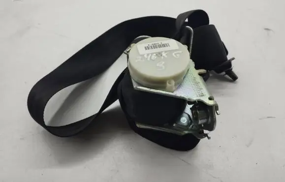 Ford Galaxy Third row seat belt 9613B85B