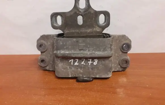 Volkswagen PASSAT B6 Engine mount bracket 12278 1K0199555