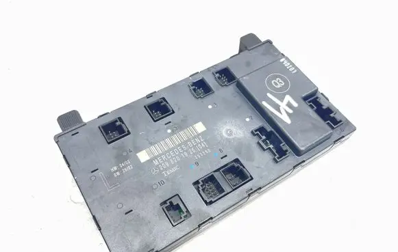 Mercedes-Benz CLK A209 C209 Door control unit/module 2098201926