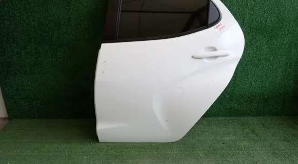 Toyota Yaris XP210 Rear door 