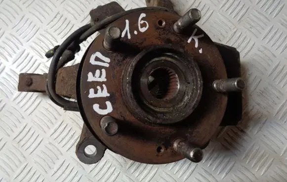 KIA Ceed Front wheel hub