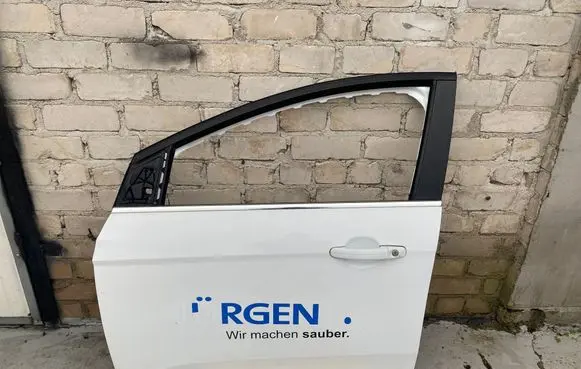 Ford Focus Front door