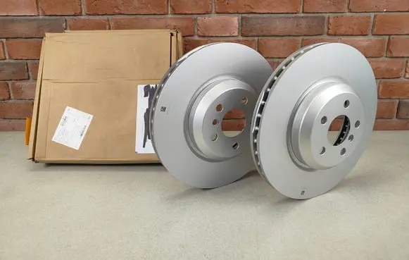 BMW 4 G22 G23 G24 G26 Front brake disc 6865723 8858280