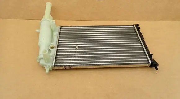Fiat Punto (176) Coolant radiator 7774531 46407450 46414171