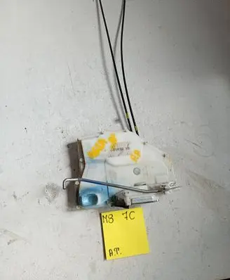 Opel Agila B Front door lock I51K50V5