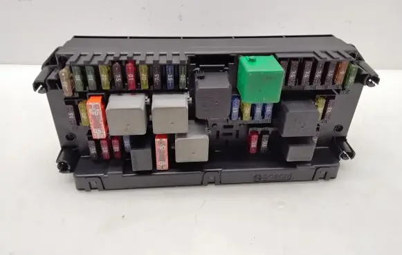 Mercedes-Benz E W212 Fuse module A2129000006 A2125451501 A2129028002