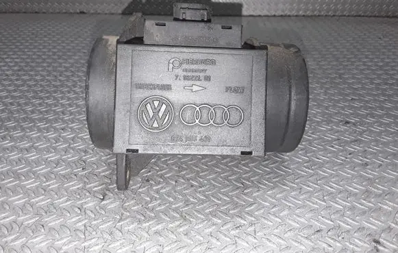 Volkswagen II LT Mass air flow meter 71822101 074906461