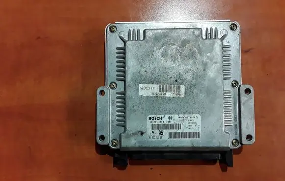 Citroen C5 Engine control unit/module 0281010749 9643525580