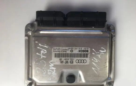 Audi A4 S4 B6 8E 8H Engine control unit/module 8E0907401 0281010492