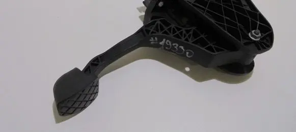 Clutch pedal