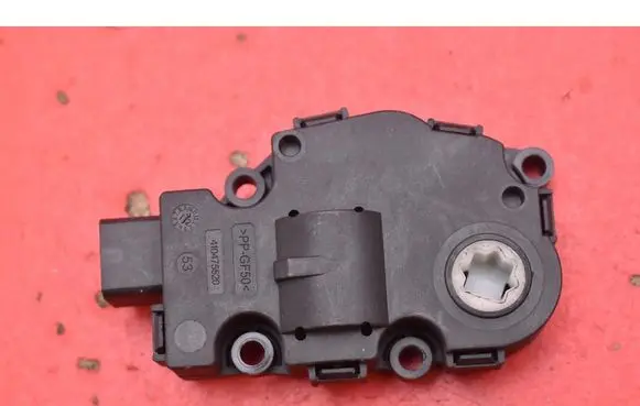 BMW 7 F01 F02 F03 F04 Air flap motor/actuator EFB431