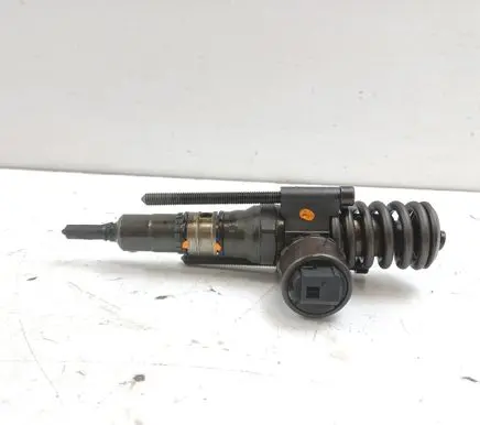 Audi A6 S6 C6 4F Fuel injector 03G130073G