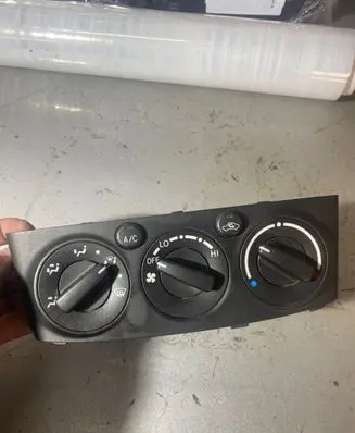 Toyota Avensis T250 Climate control unit 5590005121 MB1465703780