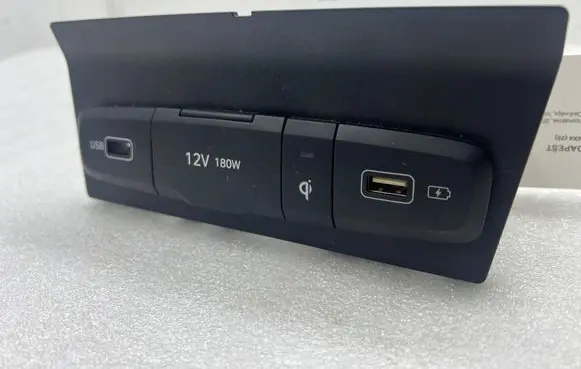 Hyundai Tucson IV NX4 USB socket connector 84630N7800