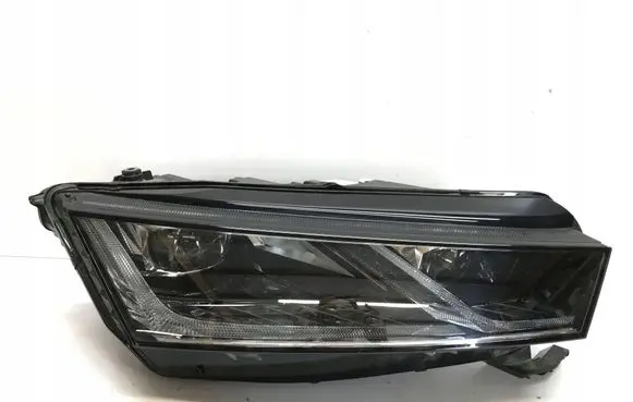 Skoda Octavia Mk4 Headlight/headlamp