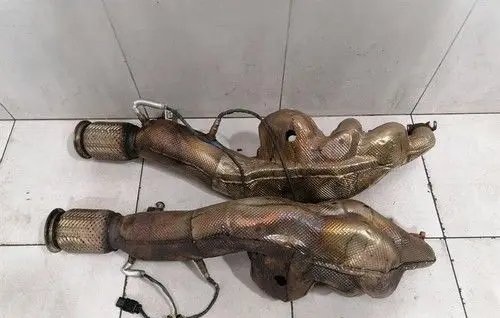 Audi R8 4S Exhaust manifold 420131090E