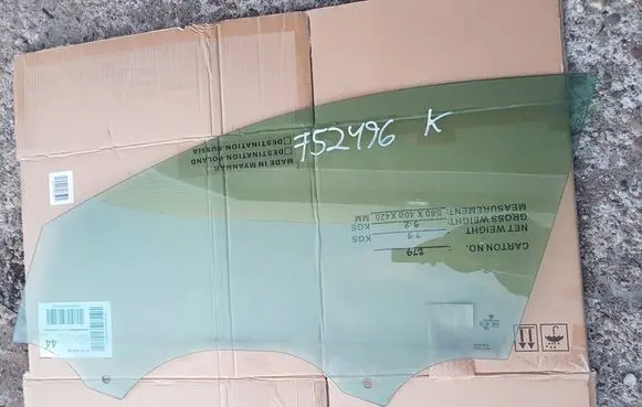 Volkswagen Golf VII Front door window glass four-door 5G4845201B