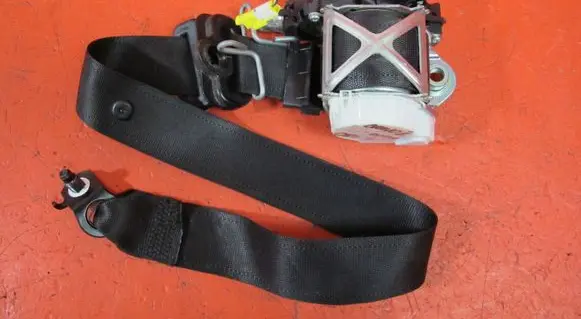 Fiat Bravo Front seatbelt 07353847530