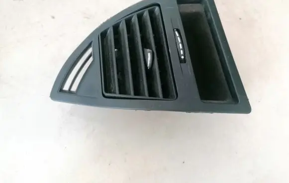 Citroen C4 I Dash center air vent grill 9649598977 9649598677
