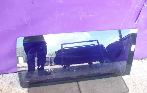 Volkswagen Transporter - Caravelle T5 Rear side window
