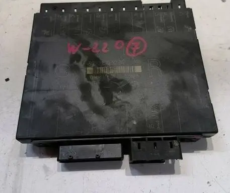 Mercedes-Benz S W220 Seat control module 2208203285 02W45