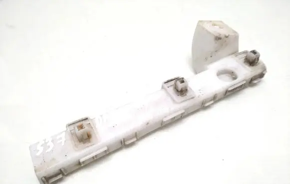 Fender mounting bracket