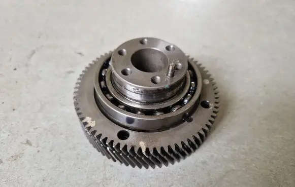 Mazda BT-50 Fuel pump gear (pulley) 